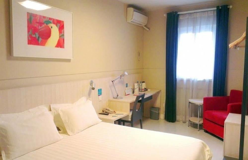 Jinjiang Binzhou Huanghe 4Th Road Hotel Luaran gambar